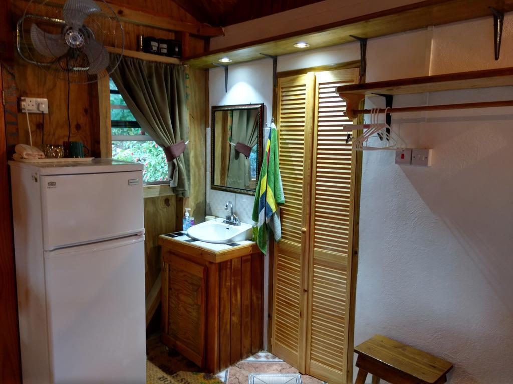 Mainroad Suite Calibishie Εξωτερικό φωτογραφία